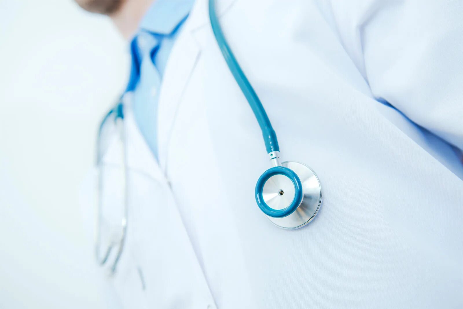 Вызов дежурного врача. Дежурный врач картинка. med doctor на шею. дежурство врача картинки. doctor on duty.
