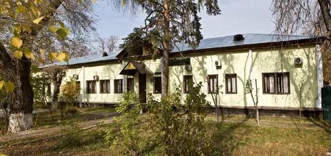 Старых большевиков 75