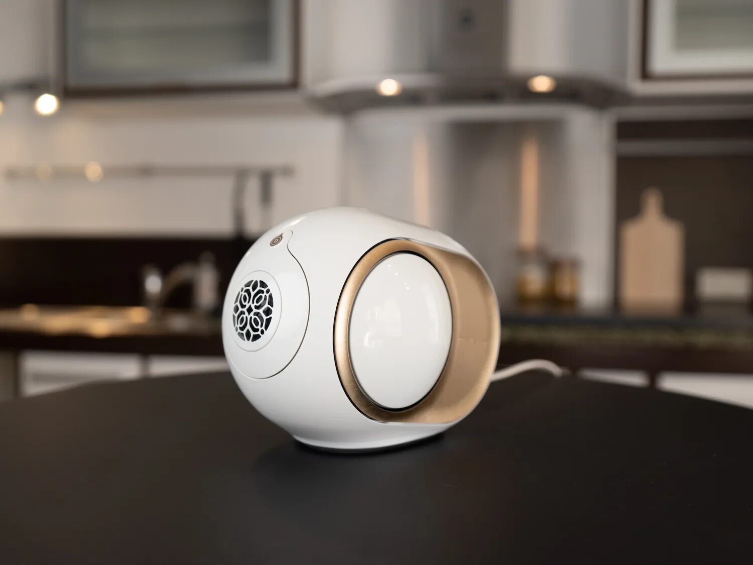 Devialet gemini 2. Devialet Phantom Gold. Devialet Phantom 2. Devialet Gold Phantom 4500w. Devialet Phantom II 98 DB I.