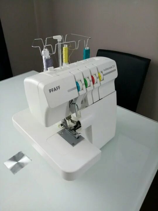 Оверлок пфафф. Pfaff hobbylock 4752. оверлок пфафф 4752. оверлок 787 pfaff. петлитель верхний, правый pfaff hobbylock 2.0, 754 ,654.