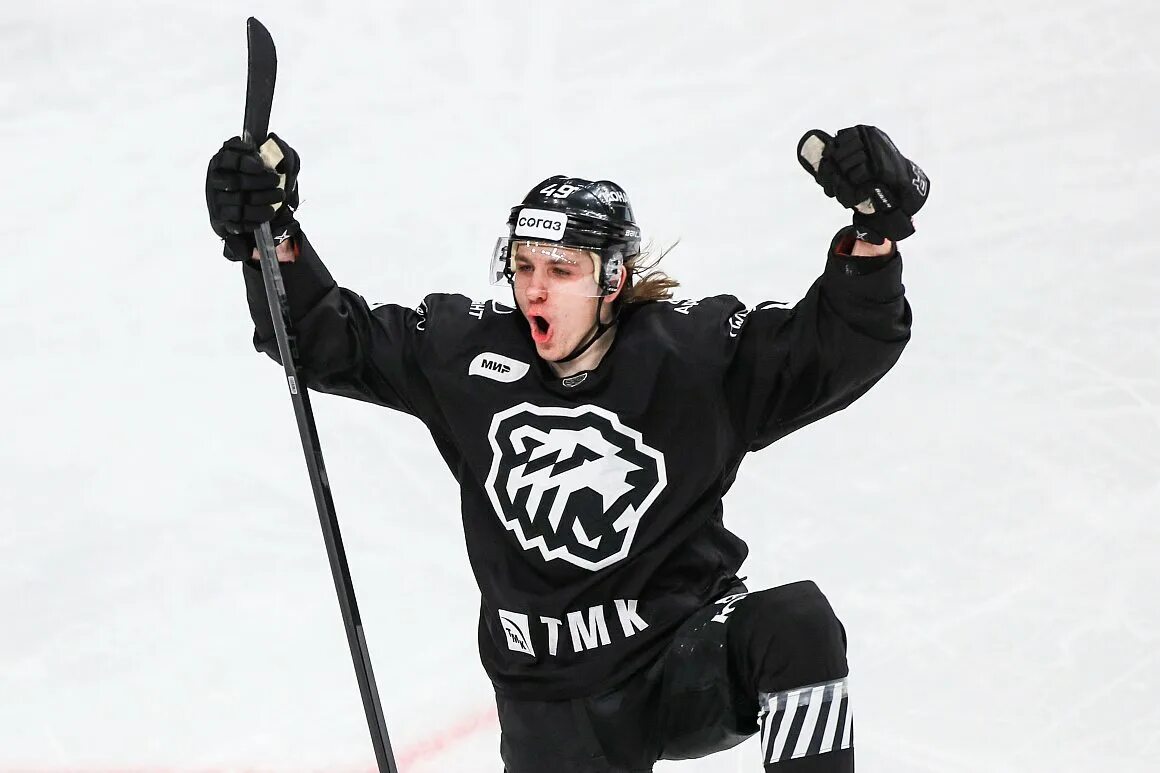 Шабанов хоккеист трактора. Шабанов хоккеист. Шабанов хк трактор. Шабанов хк трактор. Шабанов хоккеист.