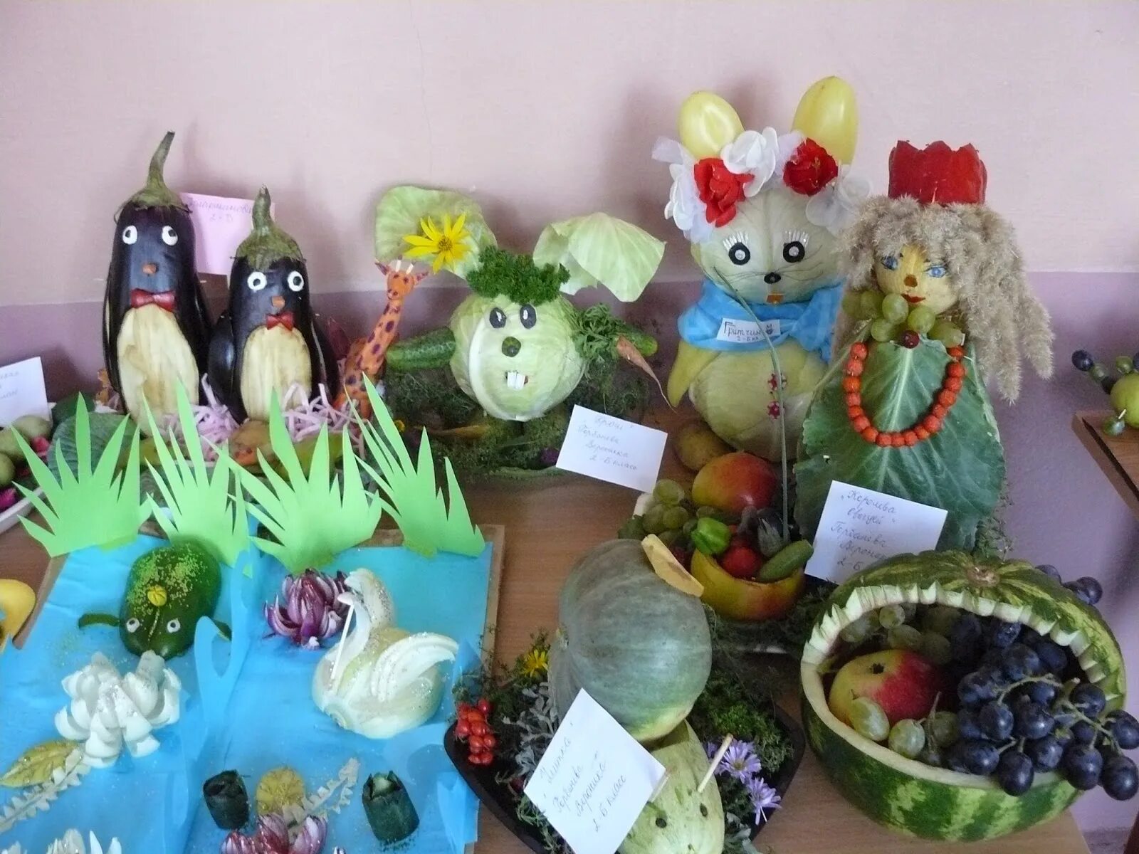 Овощи школа. Овощи школа. Поделки овощи и фрукты. Поделка в садик веселый огород. Поделка дары осени для детского сада.