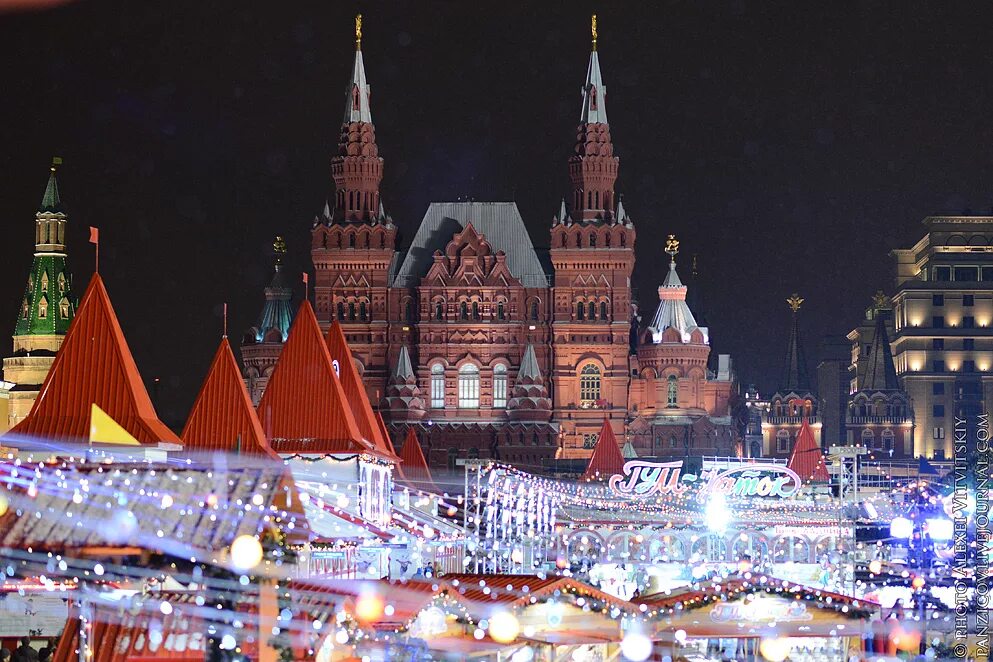 Закроют ли красную площадь на новый год. Ярмарка москва. красная площадь в декабре. новогодняя москва 2013. новая красная площадь москва.