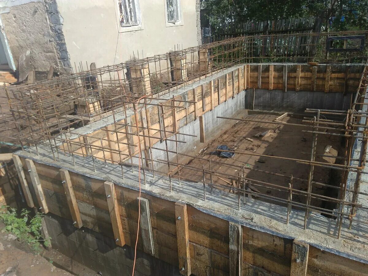 монолитный ж б цокольный этаж. дом из монолита. цокольный этаж из бетона. монолитный цокольный этаж. монолитный ж б цокольный этаж.