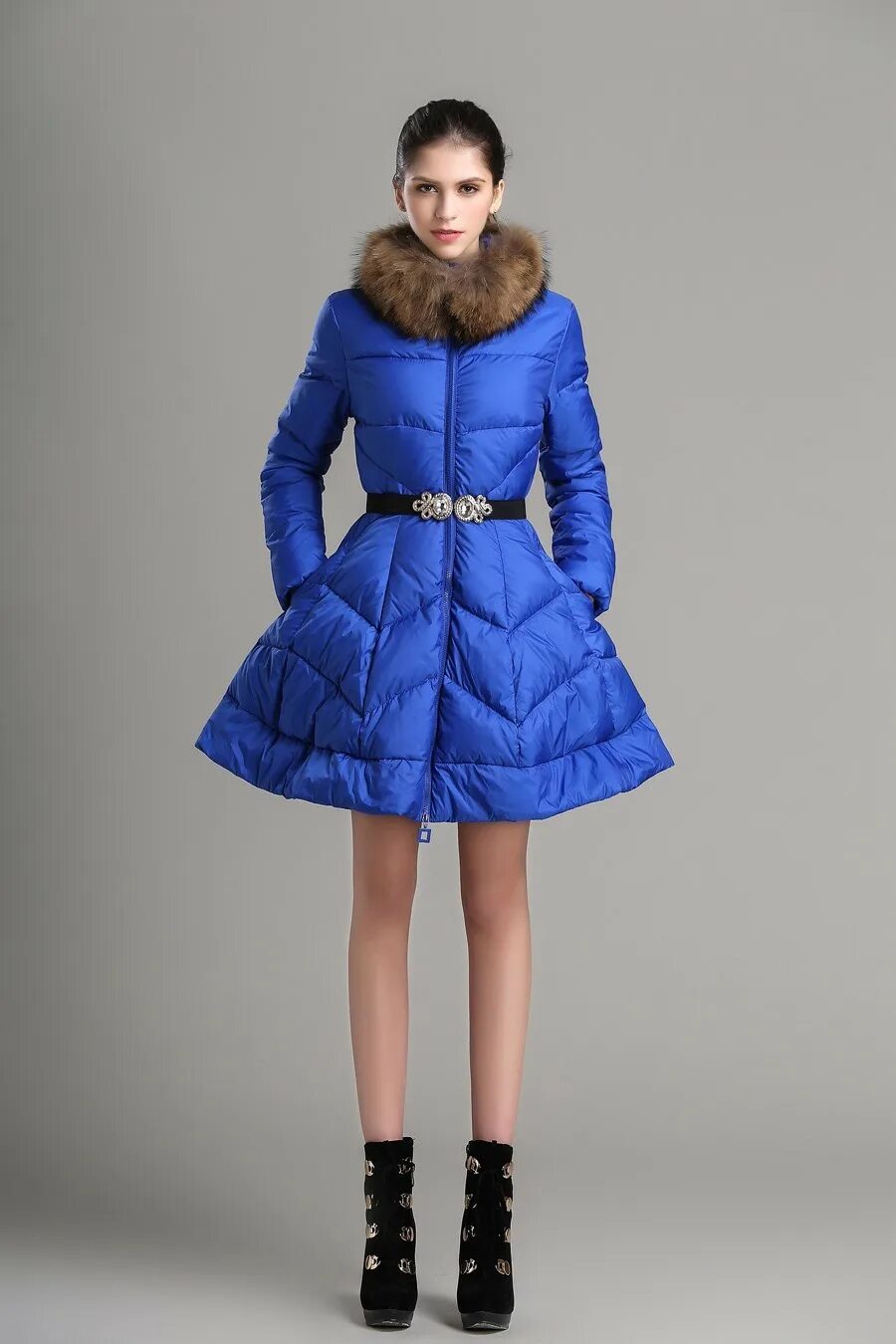 мария погребняк в пальто. куртка с юбкой. куртка с юбкой. куртка платье. куртки юбки платья.