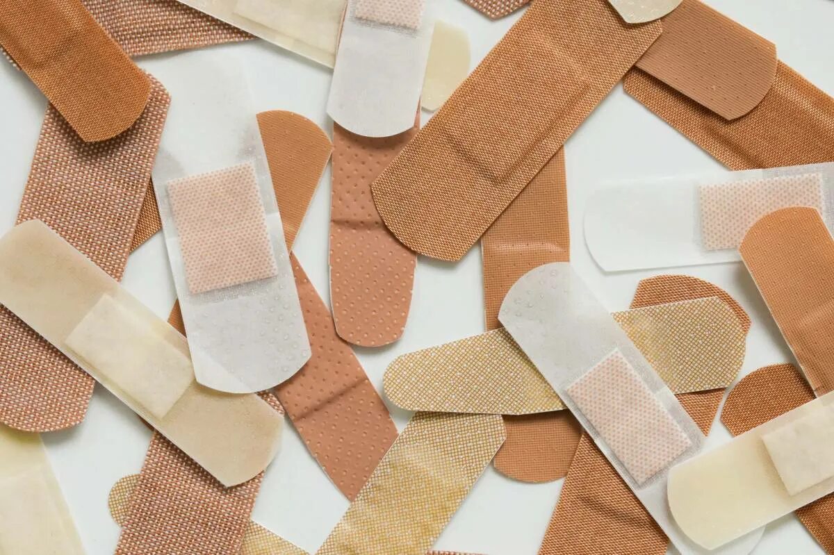 Первый лейкопластырь. Пластырь. лейкопластырь bandage. пластыри лекарственная форма. лейкопластырь обычный.