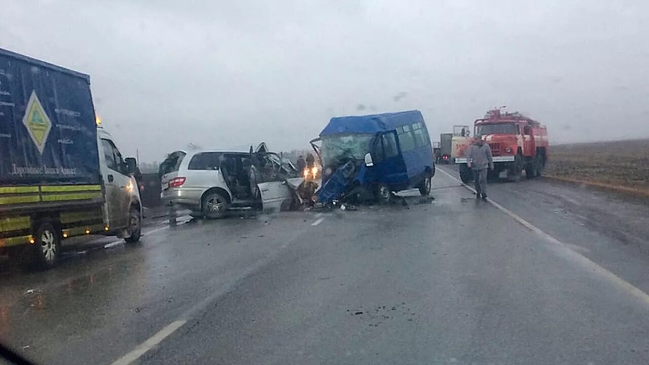 Авария на алтайском крае трассе. Происшествия в Алтайском крае. Происшествия в Топчихе Алтайский край. Авария на трассе Барнаул Топчиха. Авария на Топчихинской трассе.