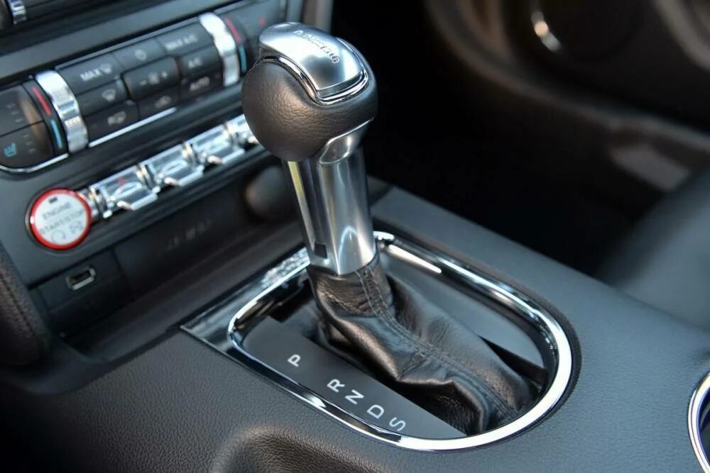 Новая автоматическая коробка передач. Автомат коробка Mustang 2015. Форд Мустанг коробка передач. Форд Мустанг ГТ 2015 коробка передач. Автоматическая коробка передач Форд Мустанг.