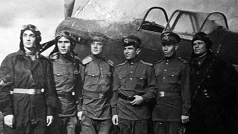 2-й гвардейский бомбардировочный авиационный полк. 30 й гвардейский истребительный авиационный полк. Дивизия авиации. 3 гиап ввс кбф. "летчики 168-го гвардейского истребительного авиаполка".