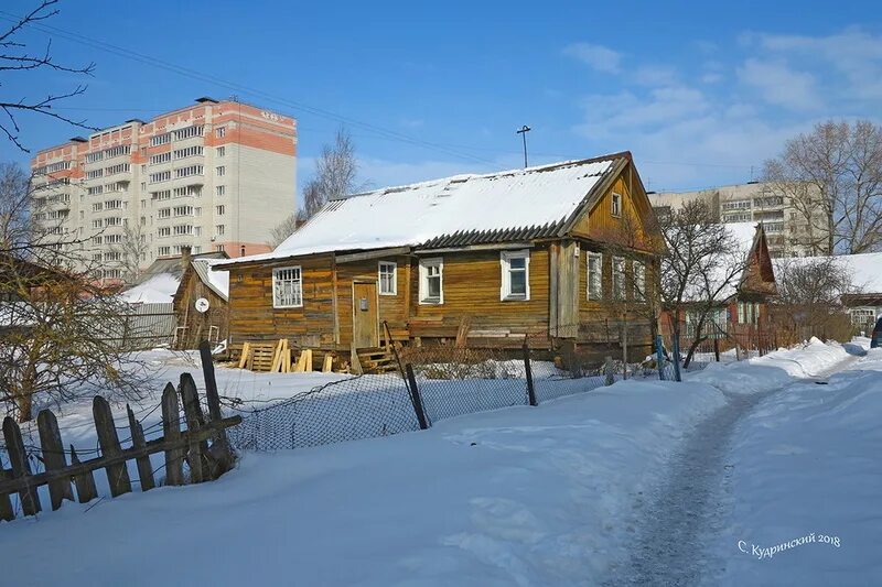 Кирпичная 26. Кирпичная 26 вологда. ковырино вологда. ковыринский сад вологда. кирпичная 26 вологда панорама.