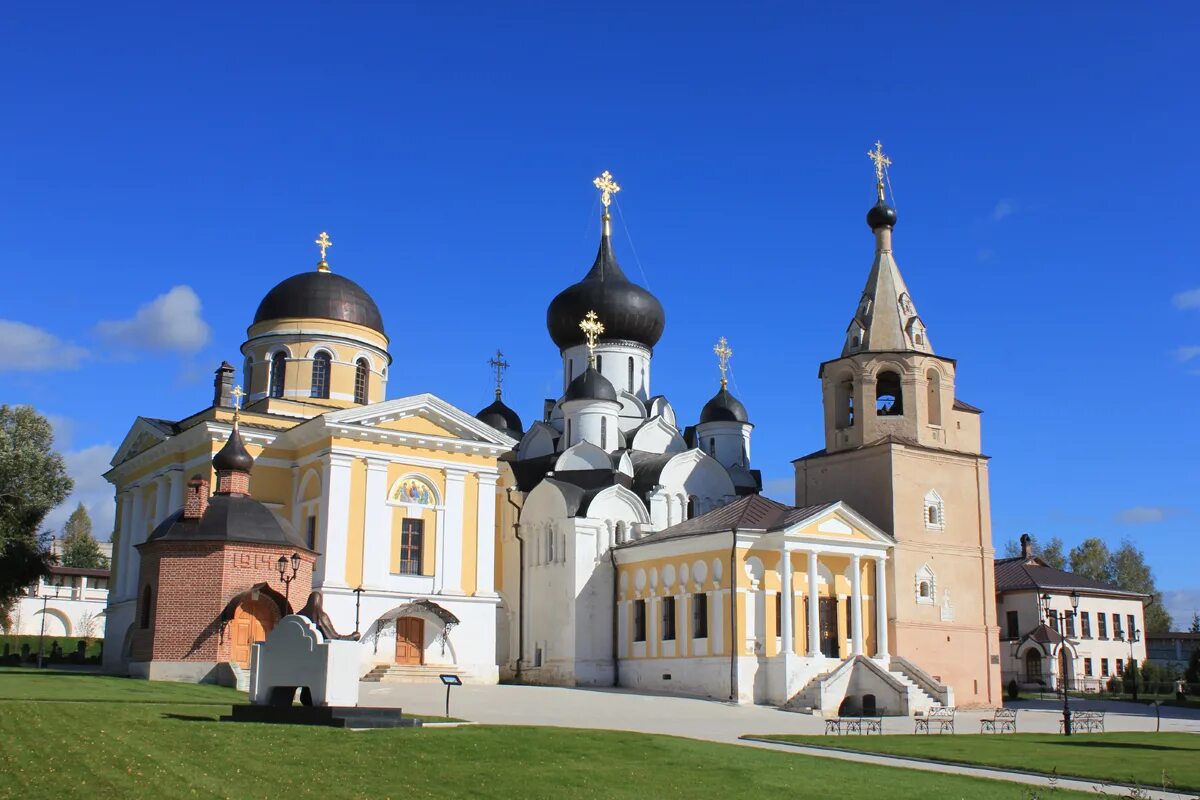 Свято успенский монастырь сайт. Старицкий Успенский монастырь Старица.