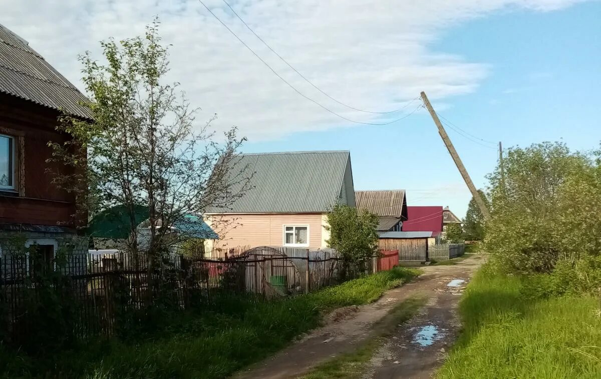 Авито кировская область омутнинск. Г Омутнинск Кировская область. Омутнинск жители. Набережная Омутнинск. Омутнинск улицы.