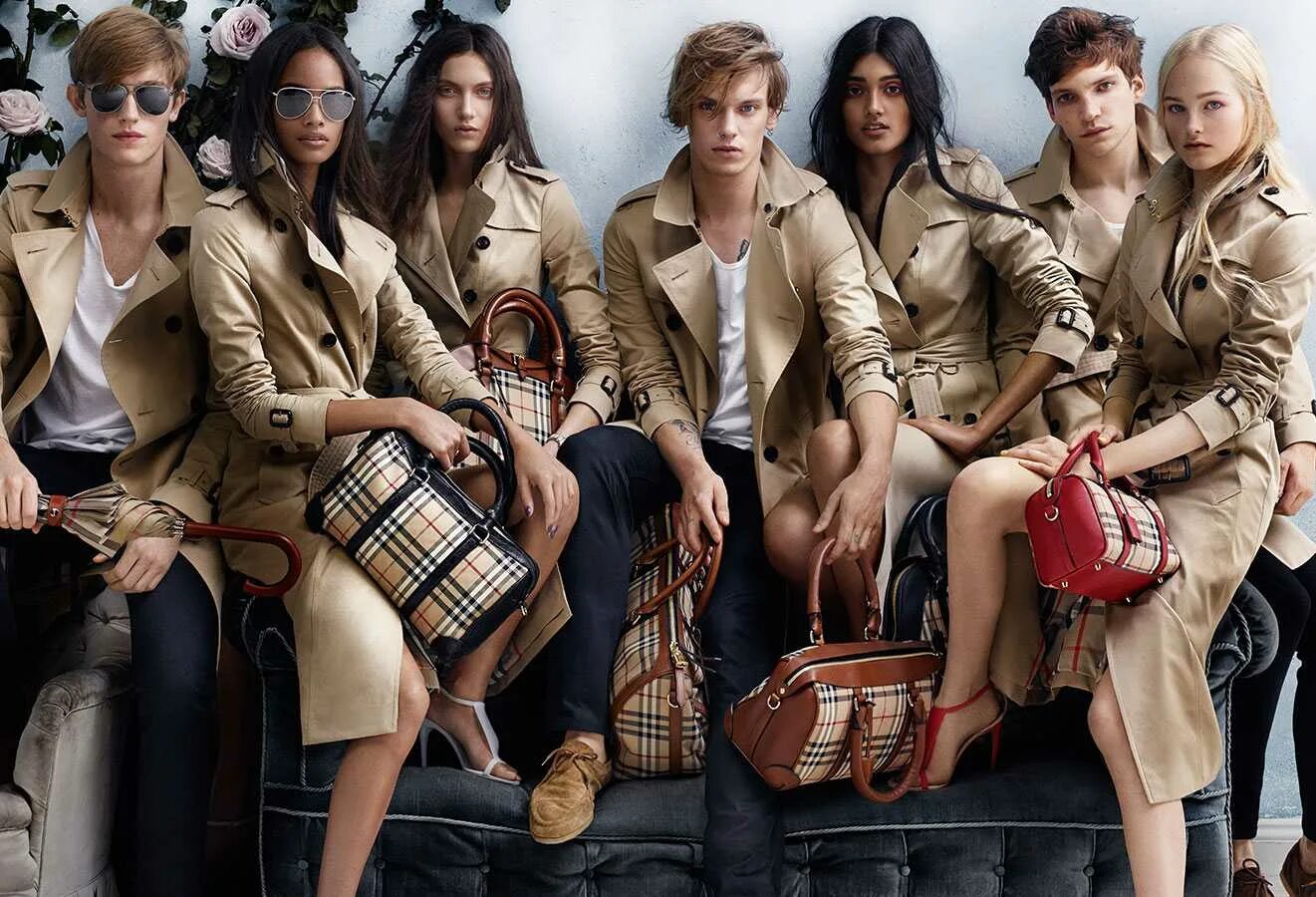 Стили в одежде для женщин. Томас Берберри одежда. Burberry тренч 2014. - Burberry - Spring/Summer 2022. Burberry 2022 коллекция.