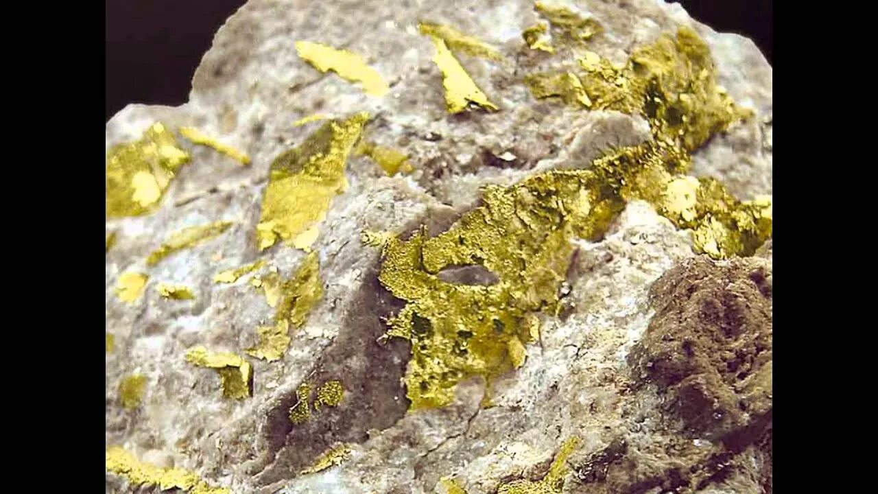 Золото себрь самородки. Золотой рудник шахты. Кочкарское месторождение золота. Золото руда. Месторождения золота в забайкалье.