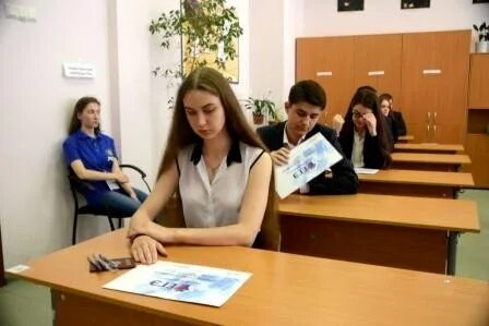 Нужно ли в колледж егэ