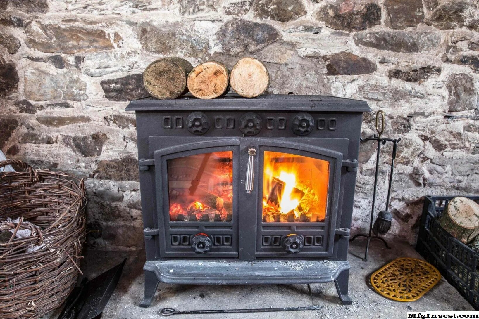 Печь чугунная dacha. Печь отопительная чугунная длительного горения. Печь чугунная дачная, пч-2. Дровами печь металлическая. Печь - камин paul чугунная.