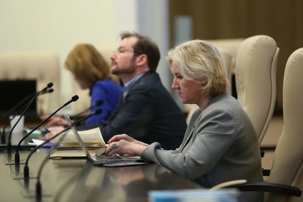 Проф собрание. Заседание профессоров ран. Свириденко администрация города сочи. Собрание профессоров. Проф собрание.