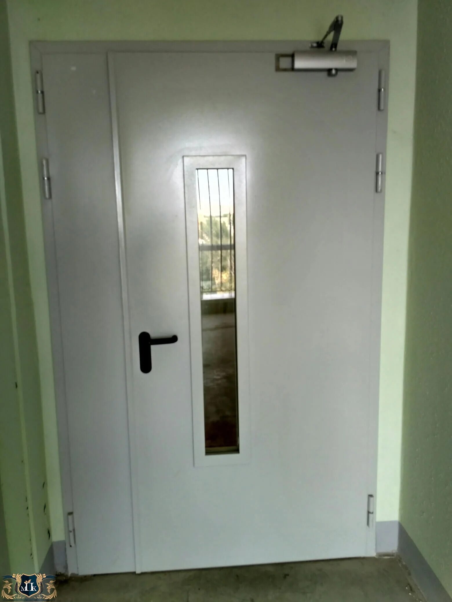 Вторые двери в подъезд. Пластиковые тамбурные двери в подъезд. Вторые двери в подъезд. Входные подъездные двери. Дверь в подъезд.