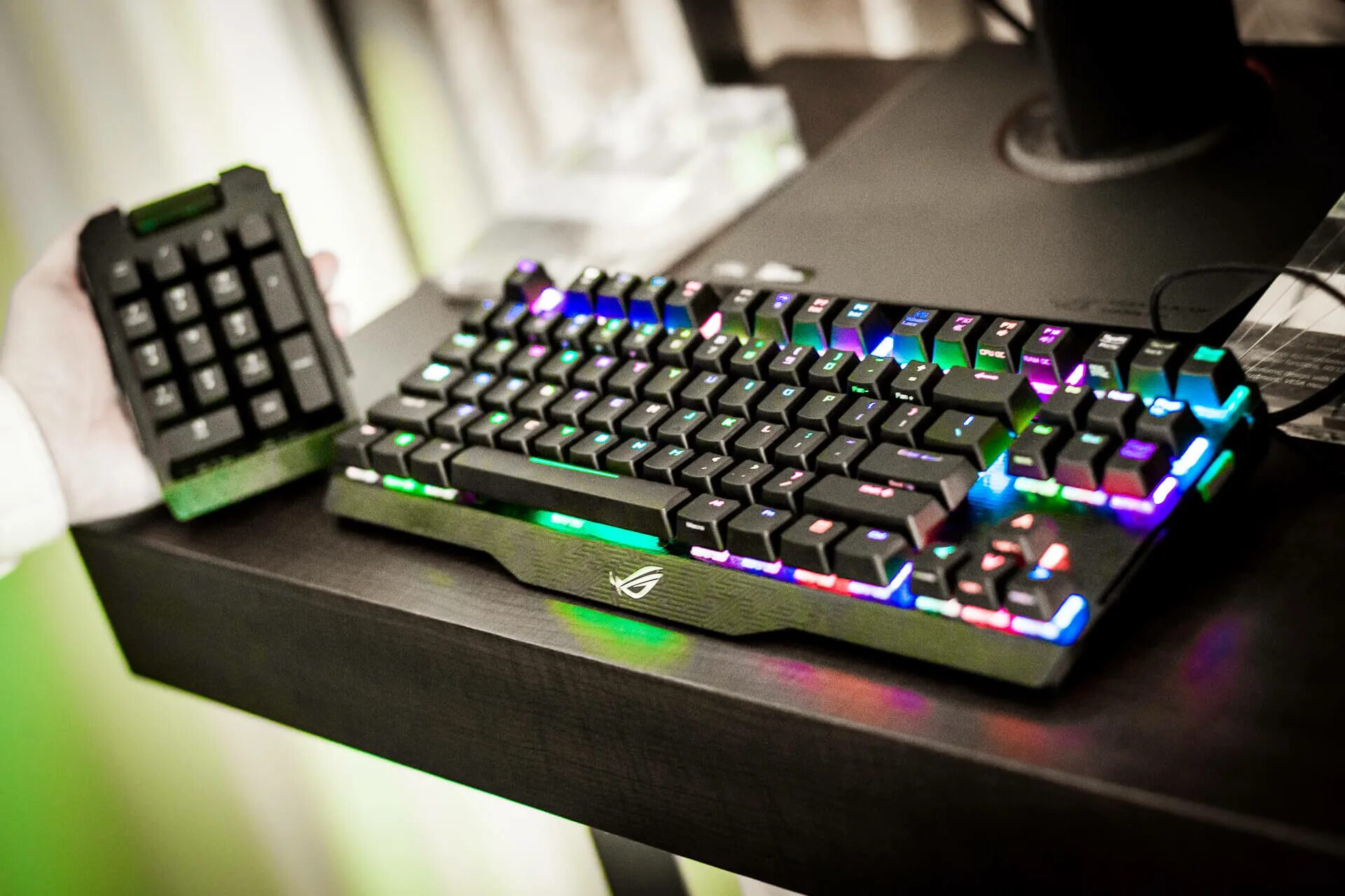Flux keyboard. Клавиатура asus rog claymore. клавиатура asus rog claymore 2. asus rog keyboard. asus rog claymore core.