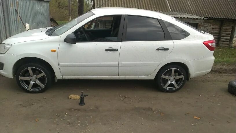 Гранта дербент. Белая гранта лифтбек на 16 торусах. Гранта дагестанская. Гранта дербент. Гранта дербент.