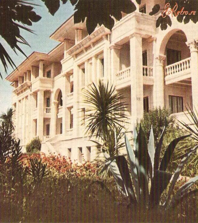 Интурист сочи. Интурист сочи. Санаторий интурист сочи. Сочи здание интурист. Сочи гостиница интурист бывшая.