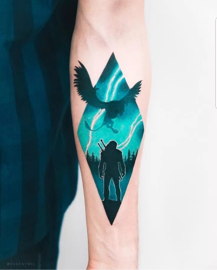 Ведьмачьи знаки ведьмак 3 тату. Тату ведьмак геральт. Ведьмак тату эскиз. Грифон ведьмак 3 тату. Татуировка геральта ведьмак.