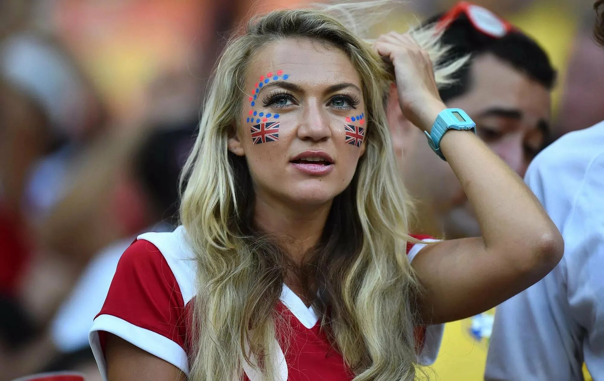 Фанатки сборной англии. Фанатка колумбии. Девушка на трибуне. Болельщицы сборной колумбии. Красивые болельщицы чм 2018 колумбия.