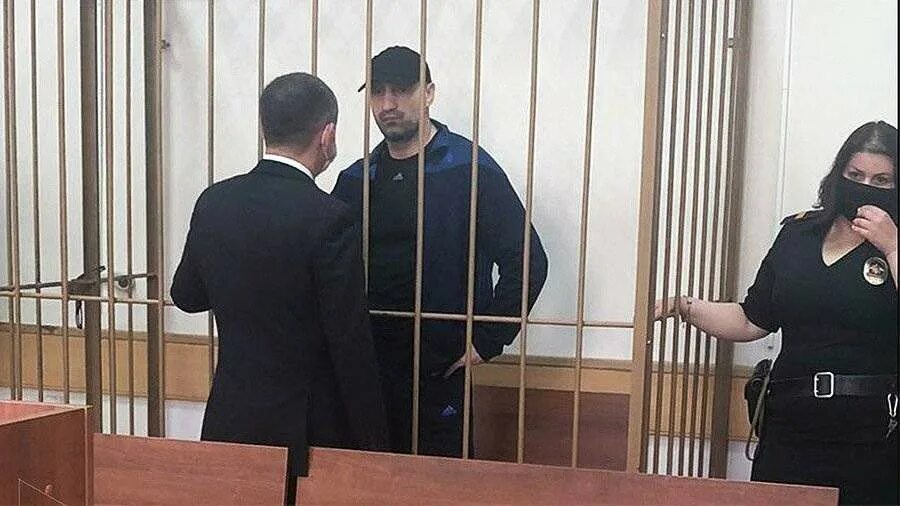 Обвиняемый под следствием. Суд арестовал.