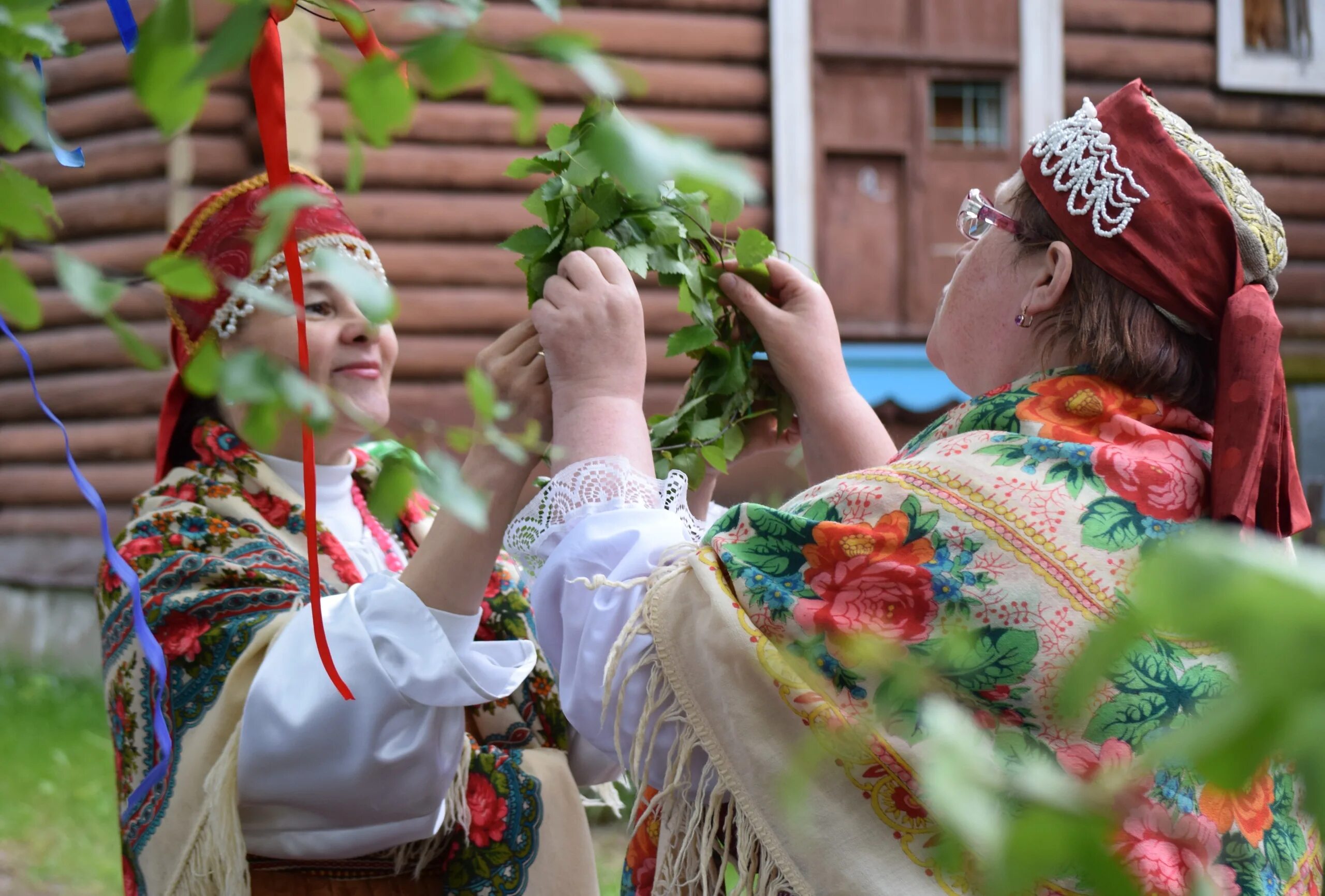Троица празднование. Троица празднование. Народные традиции на троицу. Троица праздник традиции. Праздник троицы мосальск.