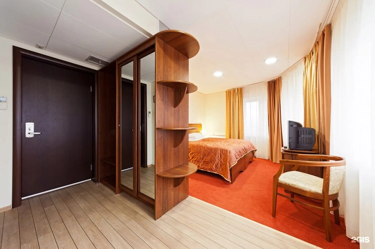 Отель меридиан коломна яхт-клуб. 40 меридиан арбат коломна. Коломна яхт-клуб 40-й меридиан. Коломна яхт-клуб 40-й меридиан. 40-й меридиан арбат коломна.