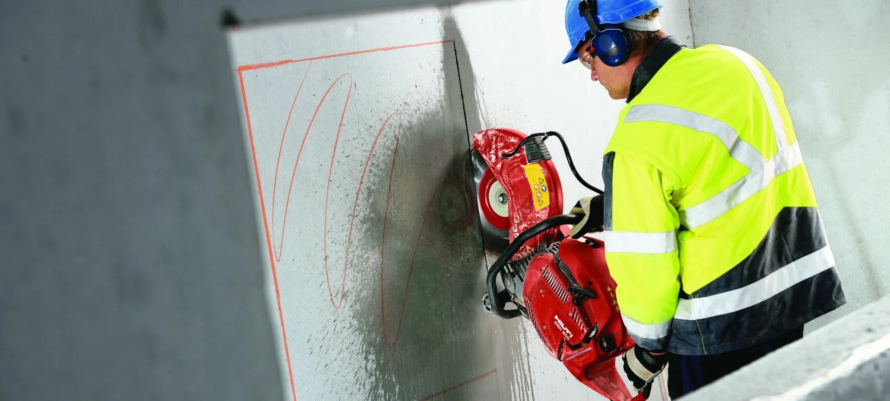 Резка бетона угловой машинкой. Алмазное резка проемов хилти. Штроборез хилти. Алмазная резка хускварна 2000. Насадка-штроборез mechanic airchaser 230 мм.