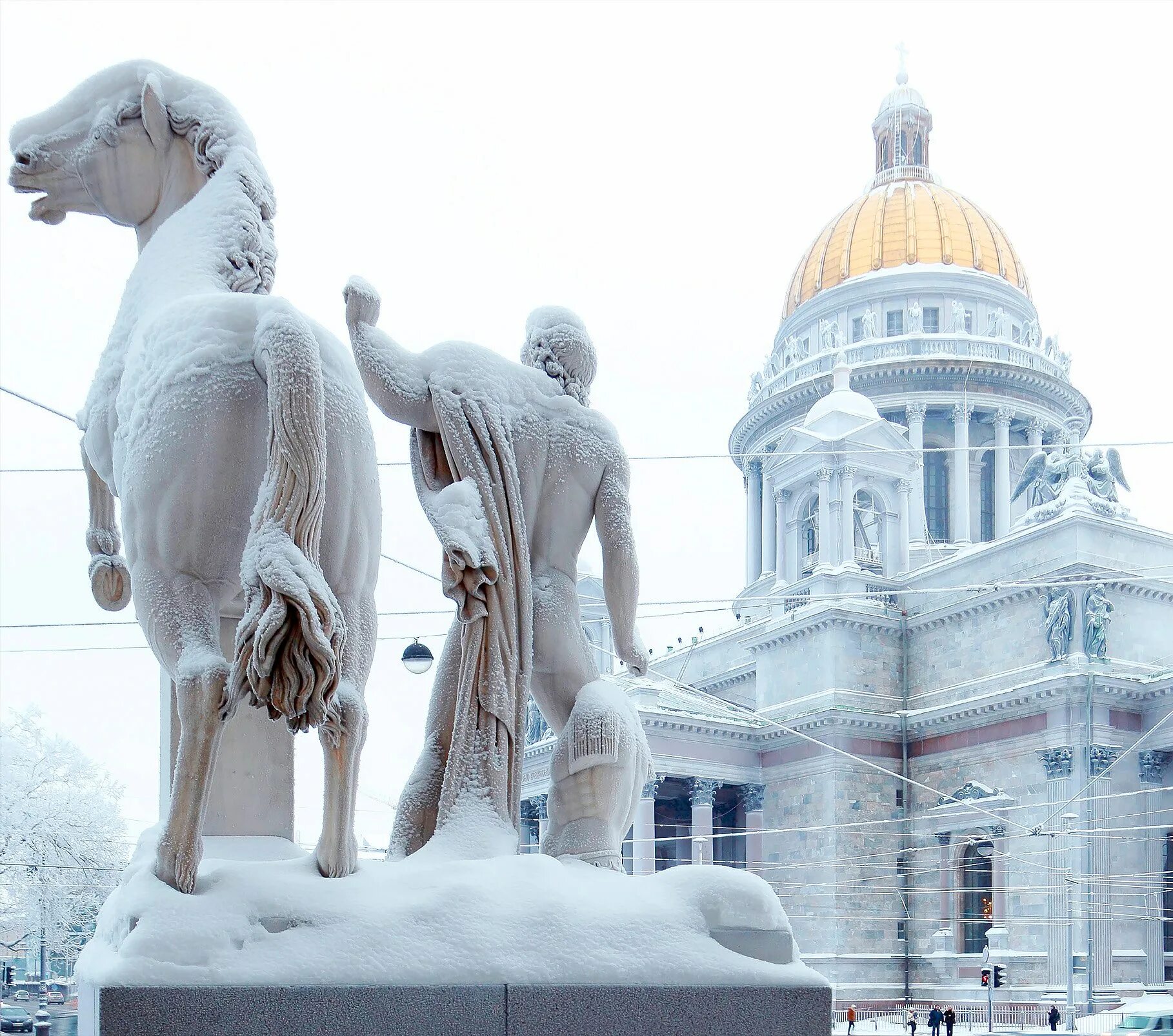 Исаакиевский собор зима. Исаакиевский собор в снегу. Экскурсии в санкт петербурге в феврале. Зимний исаакиевский собор. Питер зима исаакиевский собор.
