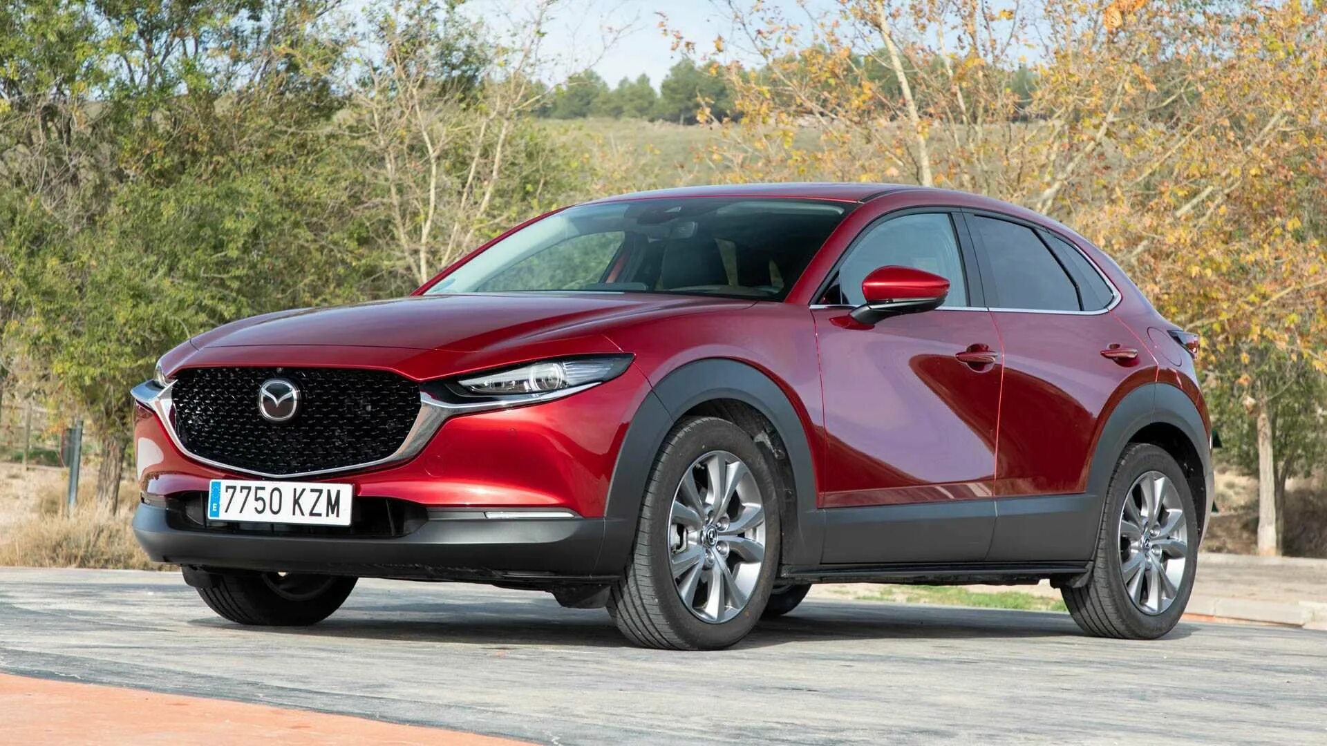 Мазда cx30. Mazda c30. Мазда СХ-30. Mazda CX 30 2019.