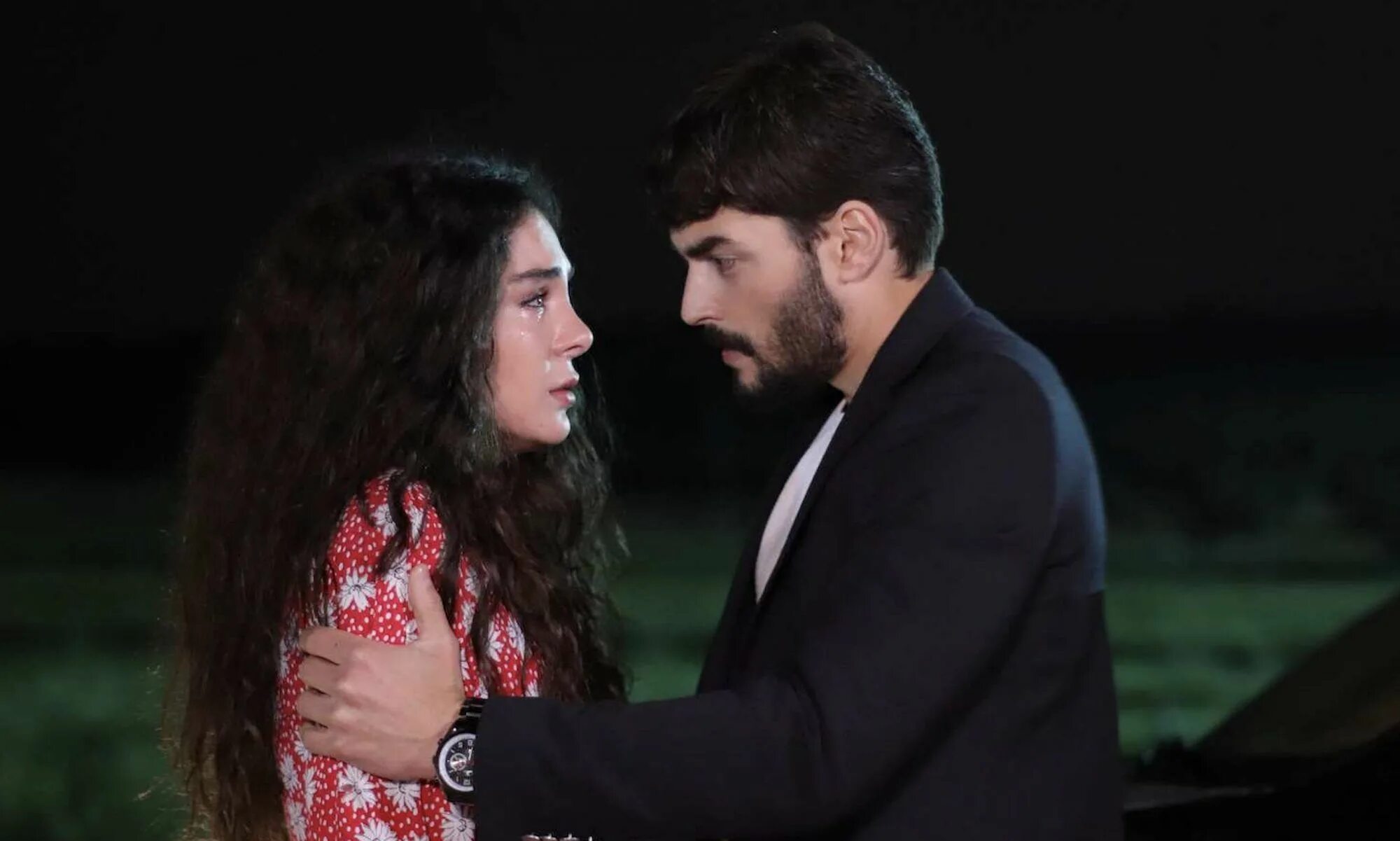 Hercai эбру Шахин.