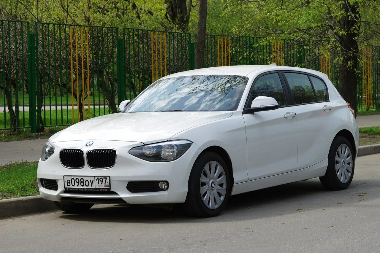 Bmw 1 118i ii. Bmw 1 f20 f21. Bmw 1 (f20). Бмв 116i 2013. Bmw f20 рестайлинг.