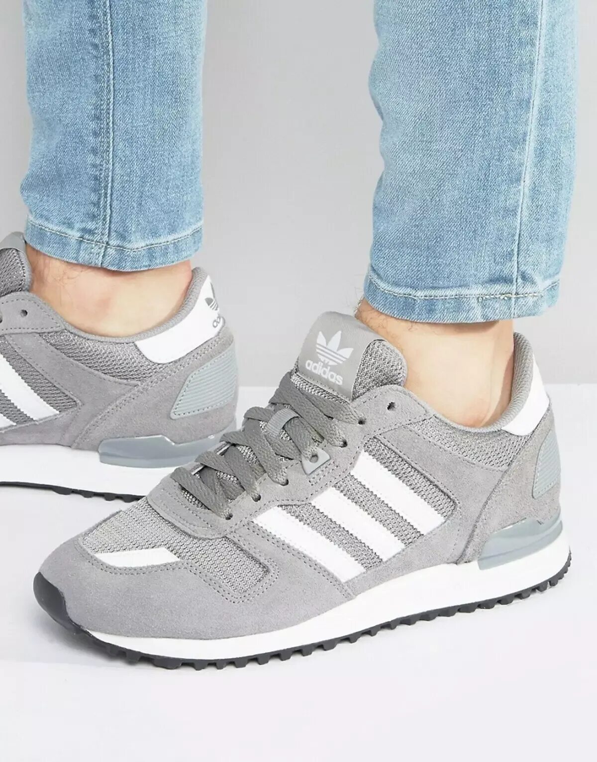 Мужские кроссовки серого цвета. Adidas zx 700. кроссовки адидас zx 700 мужские. zx 700 adidas originals. adidas zx 700 серые.