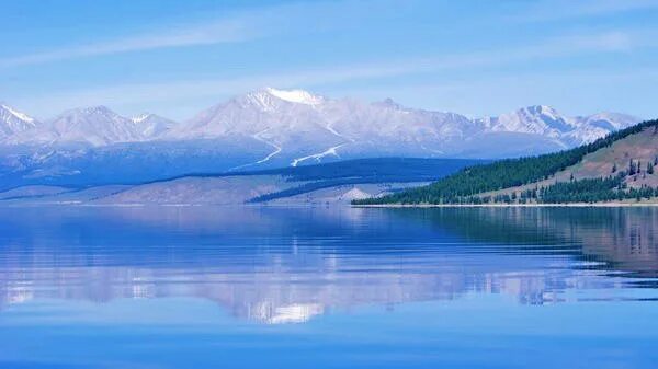 Озера младшие братья байкала. Озеро Хубсугул в Монголии. Мунку Сардык Хубсугул. Мунку Сардык озеро. Мунку Сардык с Монголии.