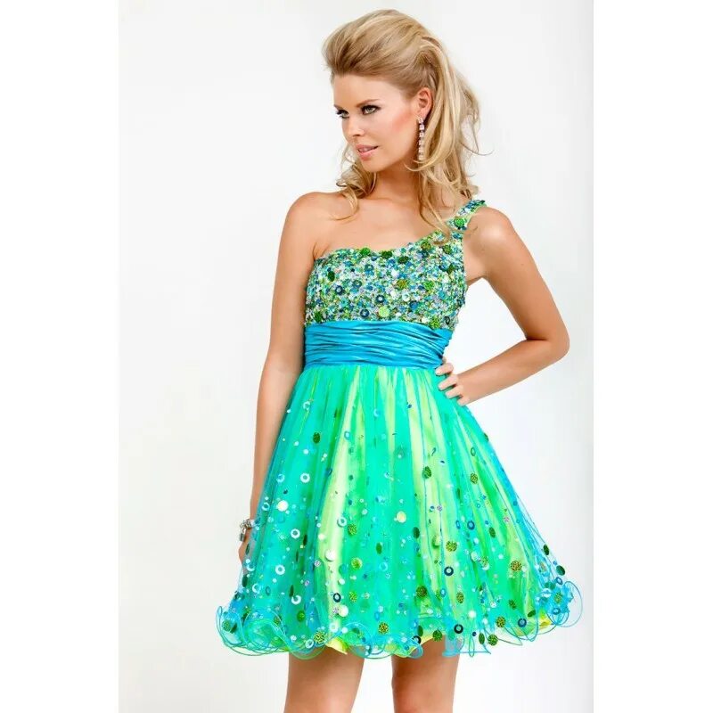 Девушка в платье красивая. Девушка в платье красивая. Платье вечернее короткое. Платье на вечеринку. Красивые платья на выпускной.