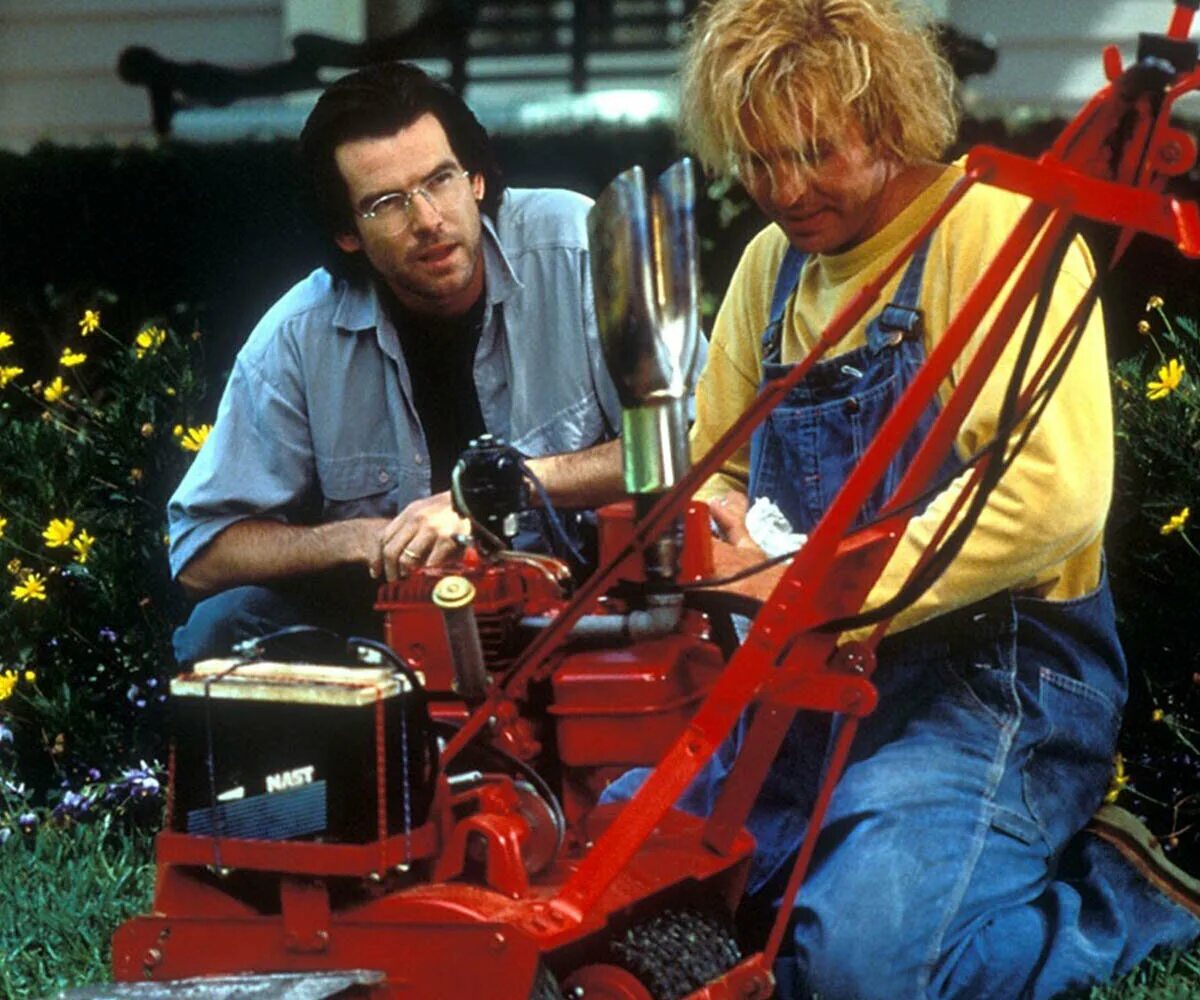 The lawnmower man 1992. Газонокосильщик 2. Адский газонокосильщик. Газонокосильщик кинг. Газонокосильщик кинг.
