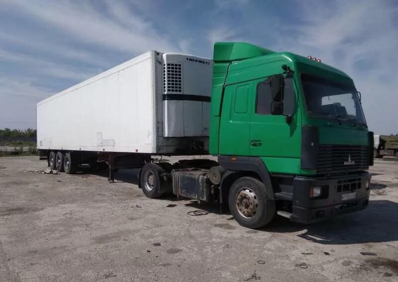 Маз 5440а8-360-031. Маз 64229 с полуприцепом. Маз 5432 тягач. Маз 5440 с рефрижератором. Сцепки маз бу.