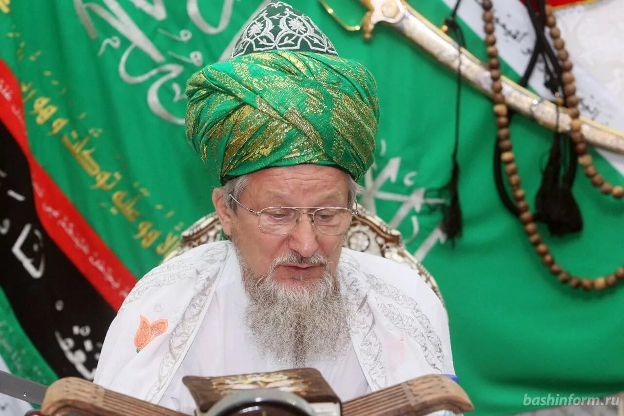 Талгат таджуддин. Талгат таджуддин председатель цдум. Муфтий россии талгат таджуддин. Талгат таджуддин. Талгат таджуддин.