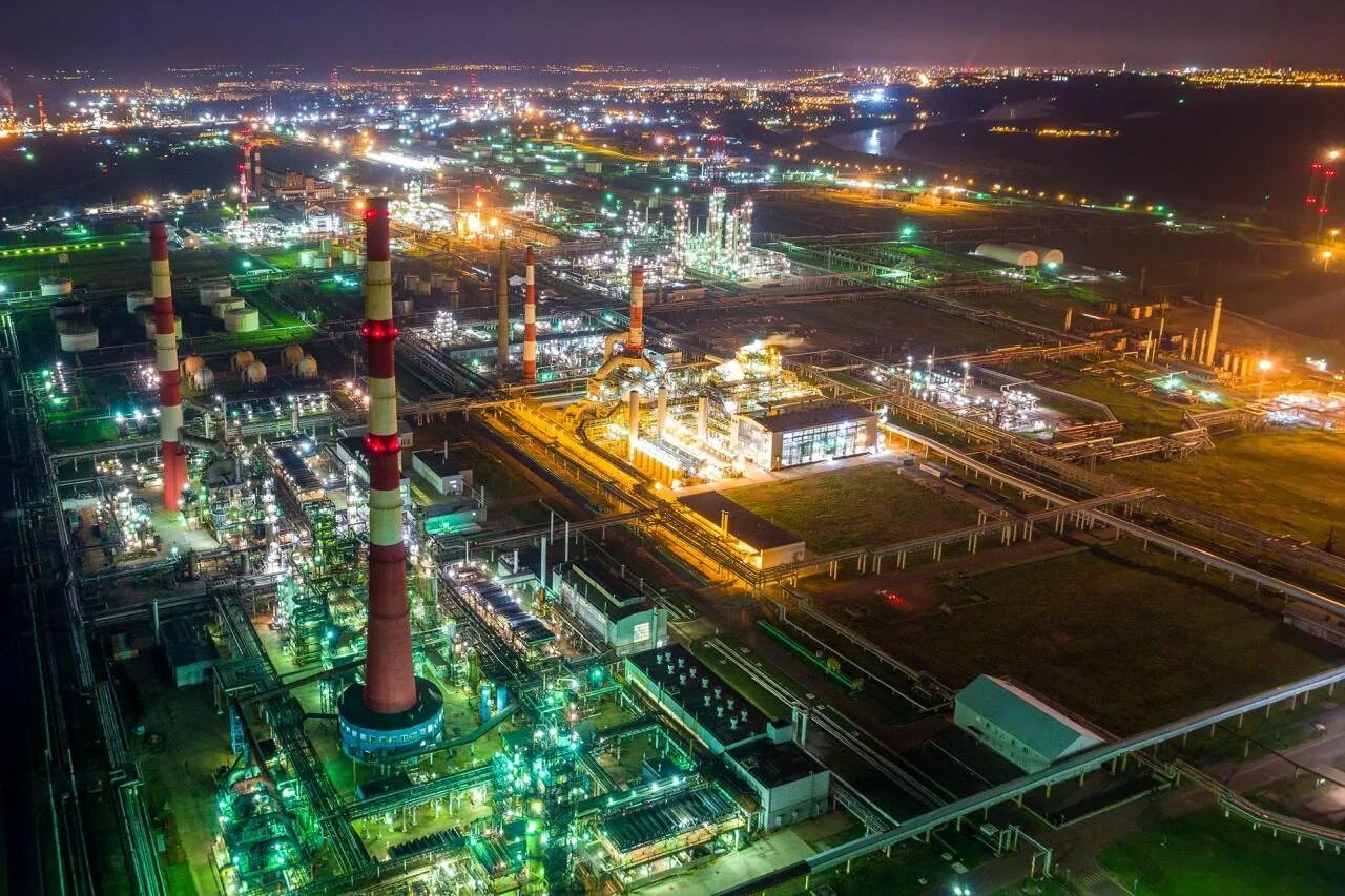 Нефтеперерабатывающий завод в башкирии. Нефтеперерабатывающий завод уфа. завод новойл в уфе. завод башнефть уфа. башнефть унпз.