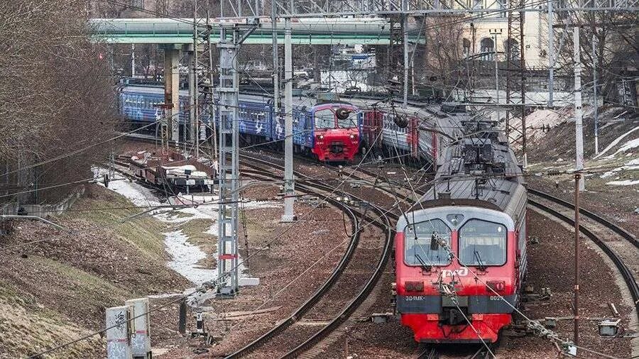 Поезда между россией и белоруссией. Поезда между россией и белоруссией. Поезд минск. Фирменный поезд беларусь. Пассажирское движение.