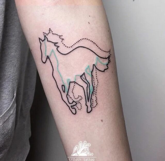 Татуировки Deftones. White Pony Tattoo. Тату Deftones пони. Белая пони тату дефтонес.