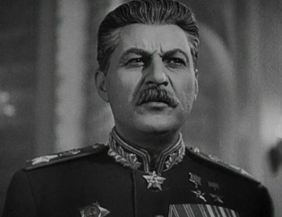 Геловани в роли сталина. Петренко в роли сталина. Роли сталина. Дзиваев сталин. Роли сталина.