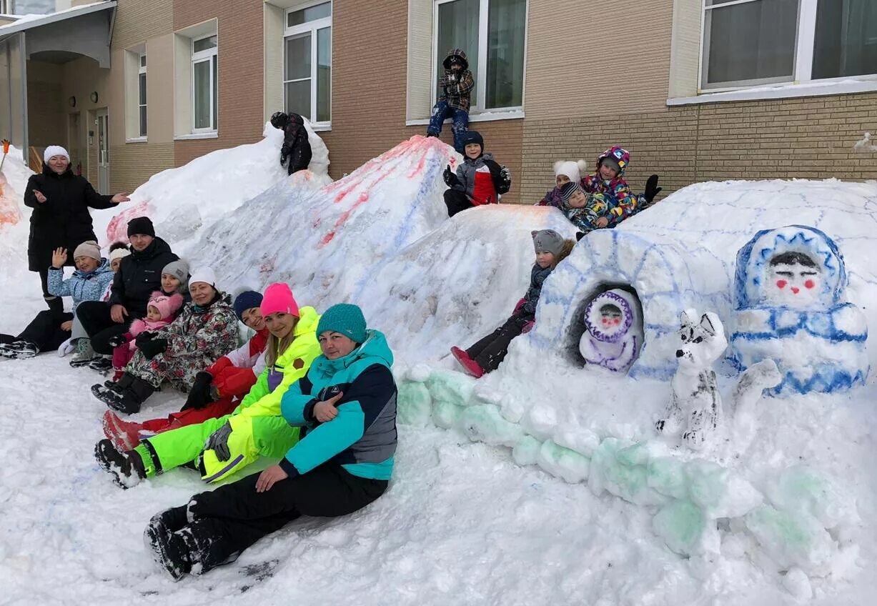 Конкурс снежных построек в детском саду. Снежные постройки. Многофункциональные постройки из снега. Интересные постройки из снега. Конкурс снежных построек в детском саду.
