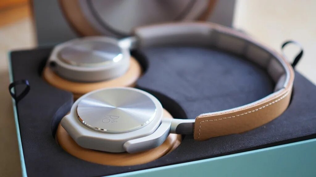 Bang olufsen hx. Bang Olufsen h6. Наушники Bang Olufsen h6 Green. BEOPLAY h6. Bang Olufsen BEOPLAY h95.