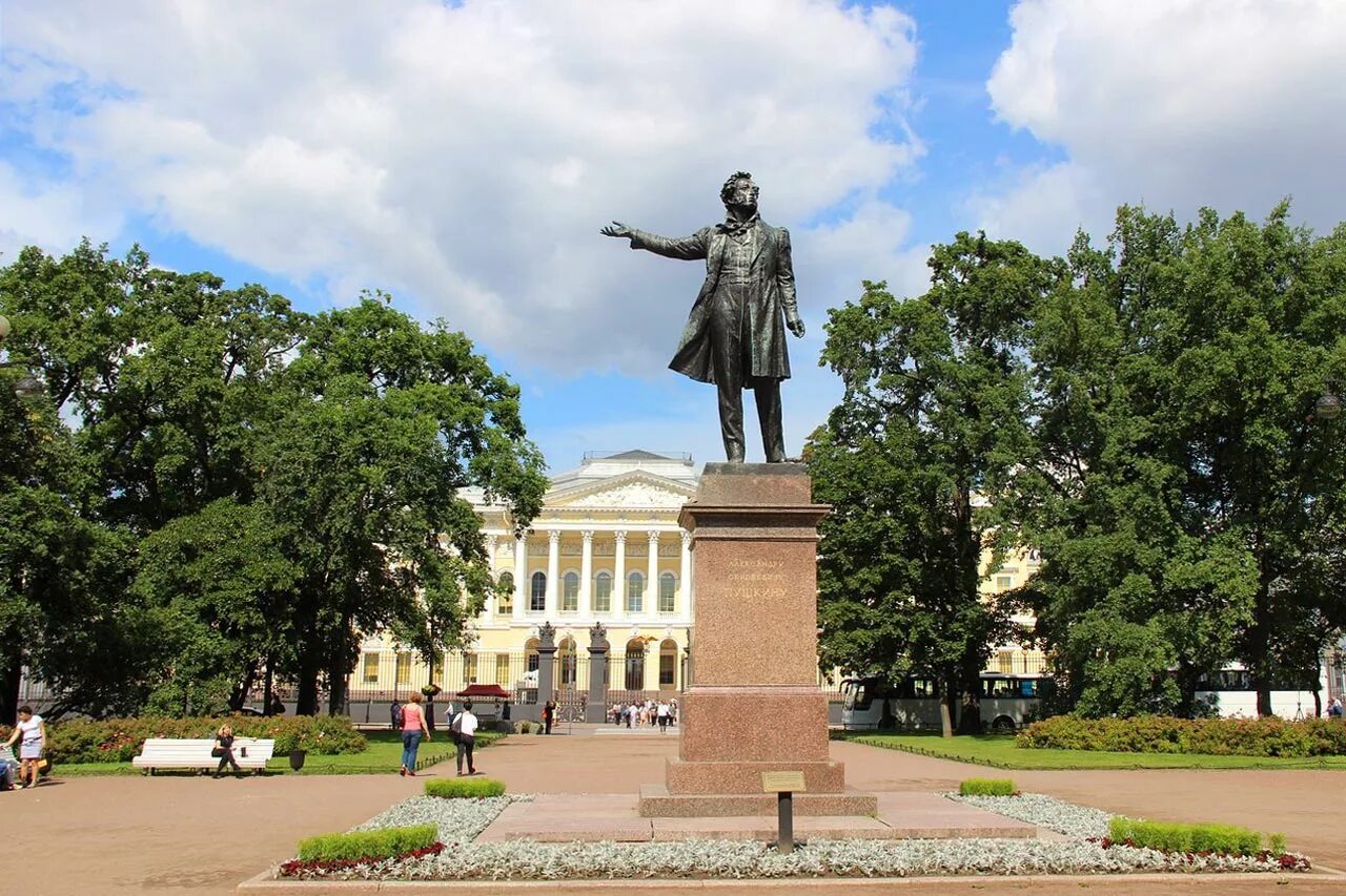 Город в честь пушкина. Памятник а. с. Пушкину (Санкт-Петербург, площадь искусств). Аникушин памятник Пушкину. Памятник Пушкину Аникушина в Санкт-Петербурге. М Аникушин памятник а с Пушкину в Санкт-Петербурге.