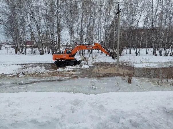 Горводоканал барнаул. Канализационные сети. Аварийная служба водоканала барнаул. Аварийная служба водоканала барнаул. Газ 52 аварийная водоканал.