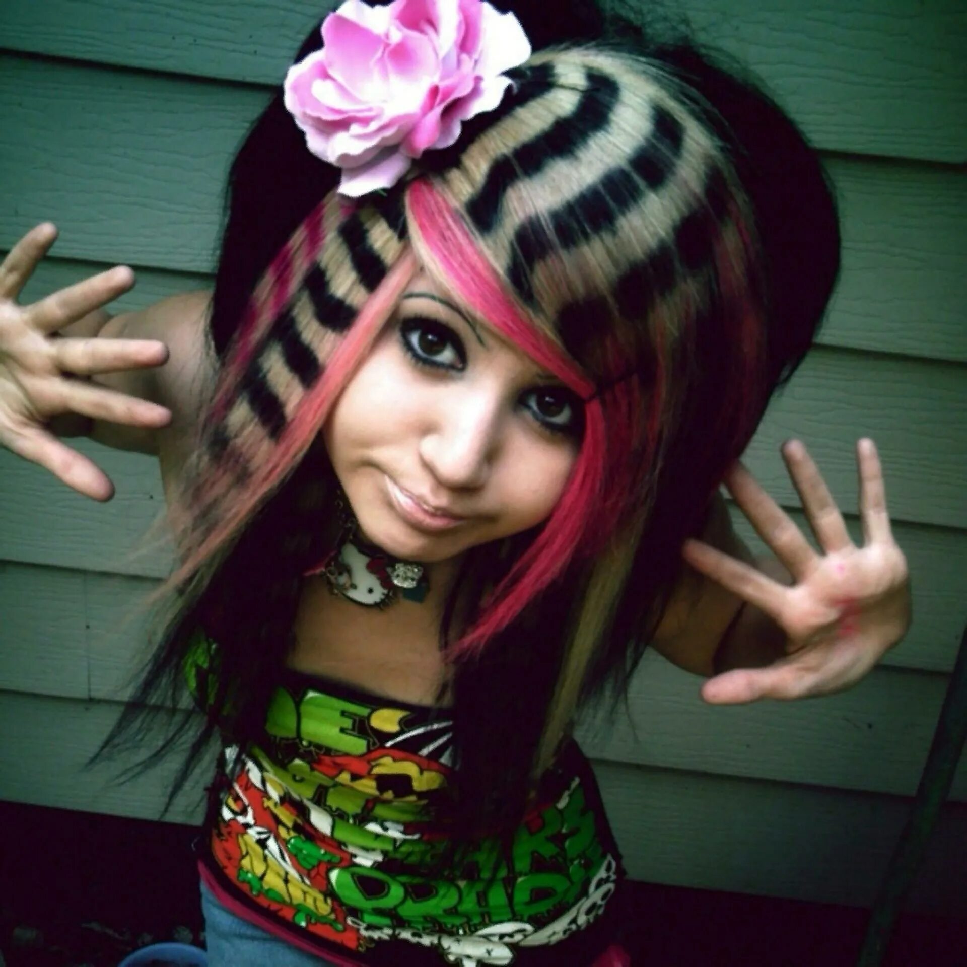 Ава в крутом стиле. Одежда рэперов. Аниме парень в бандане. Ава в крутом стиле. Крутая девушка в очках.